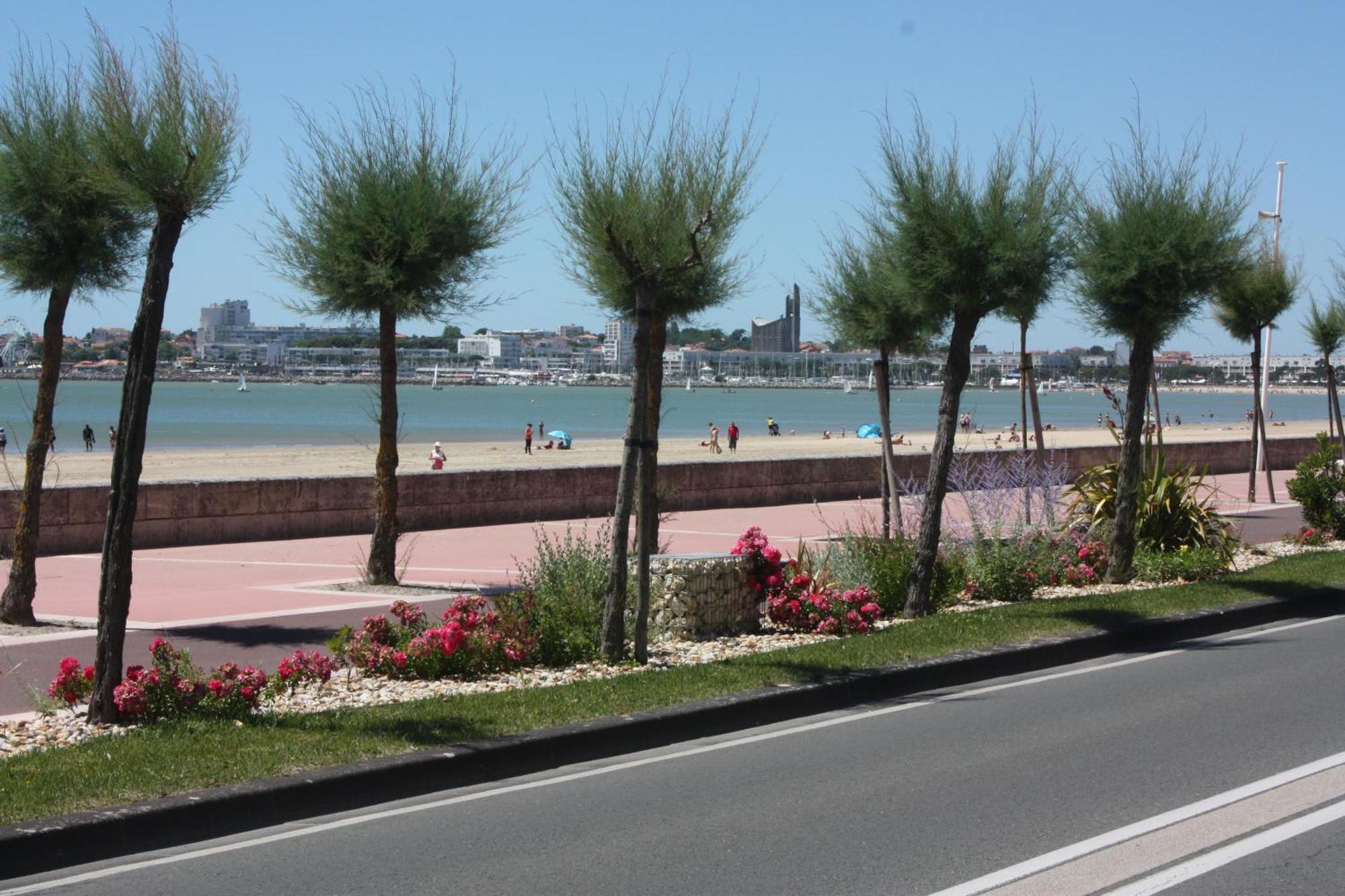 Appartement Vue Mer 180Deg Saint-Georges-de-Didonne Exterior photo