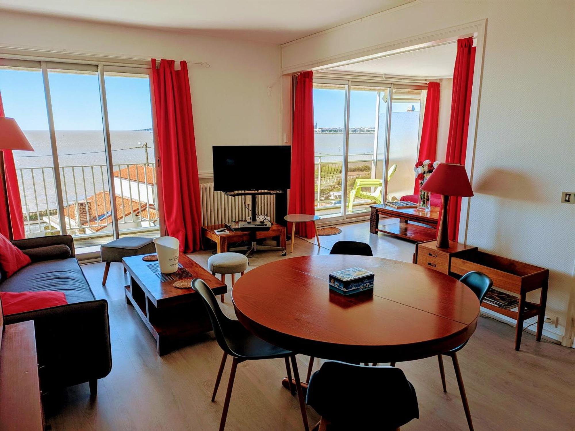 Appartement Vue Mer 180Deg Saint-Georges-de-Didonne Exterior photo